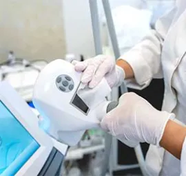 female cleaning medical device